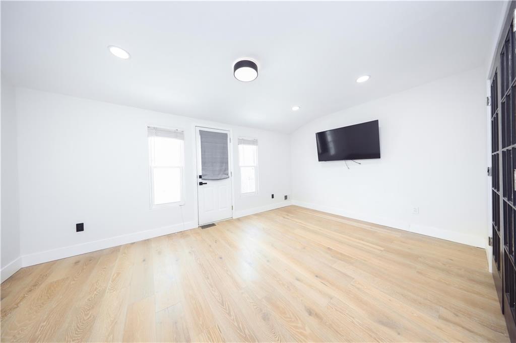 542 Golfview Court New Springville Staten Island NY 10314