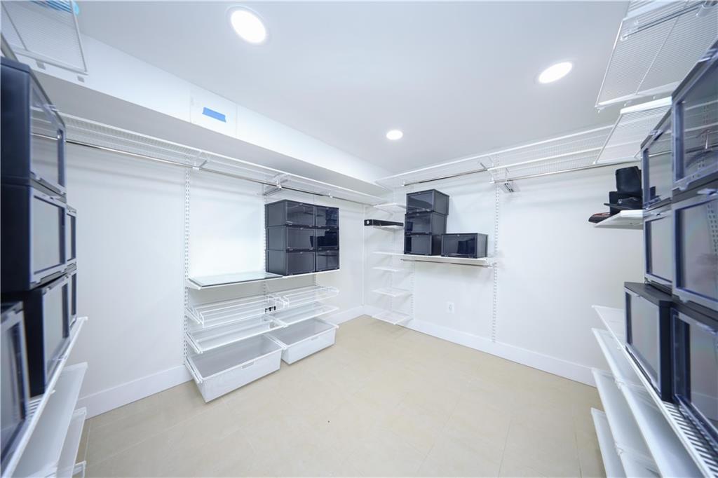 542 Golfview Court New Springville Staten Island NY 10314
