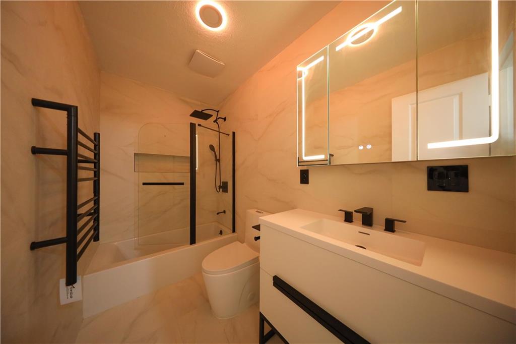 542 Golfview Court New Springville Staten Island NY 10314