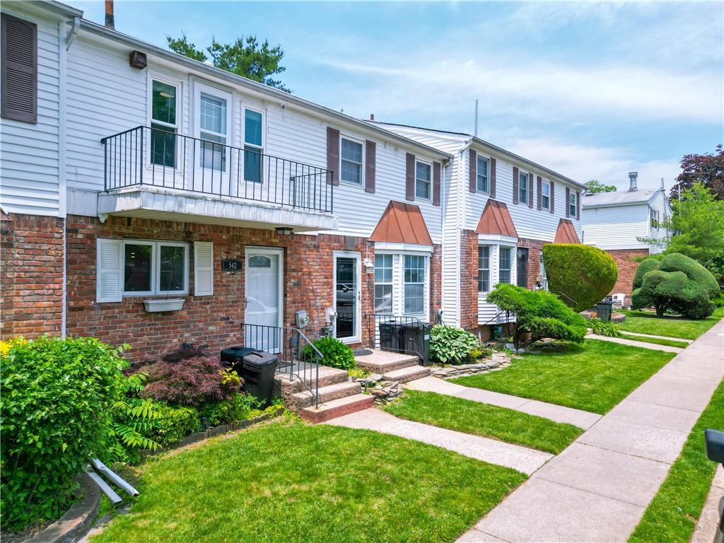 542 Golfview Court New Springville Staten Island NY 10314