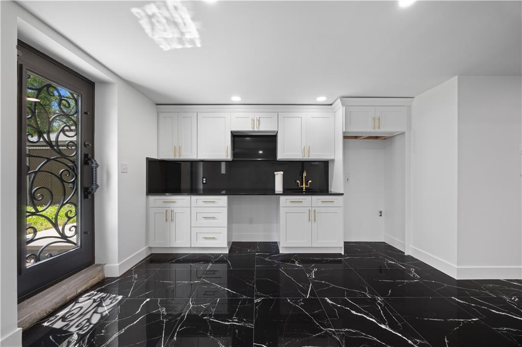164 N Railroad Street Annadale Staten Island NY 10312