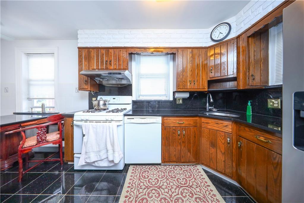 95-15 243rd Street Floral Park Floral Park NY 11001