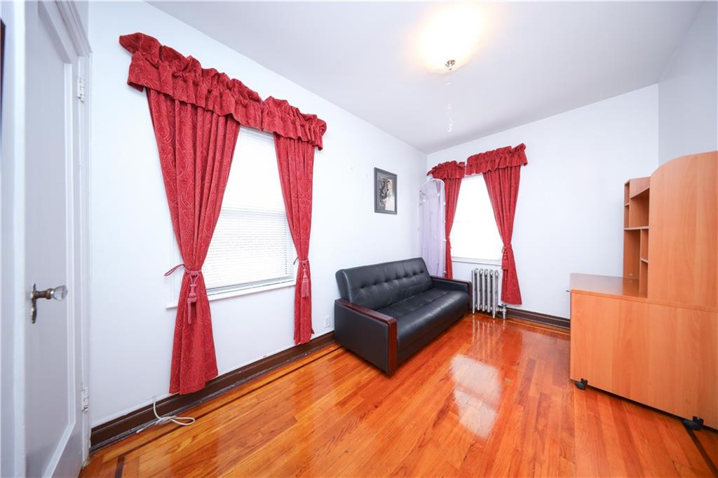 95-15 243rd Street Floral Park Floral Park NY 11001