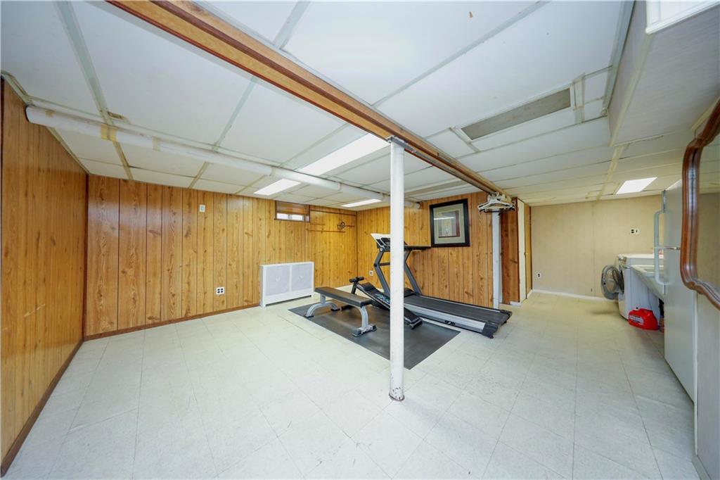 95-15 243rd Street Floral Park Floral Park NY 11001