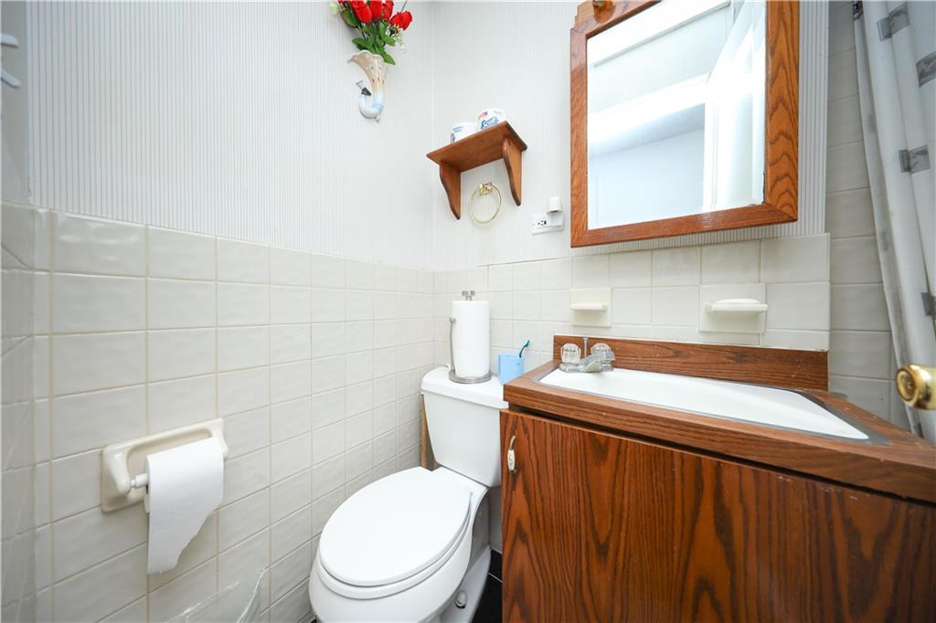 95-15 243rd Street Floral Park Floral Park NY 11001