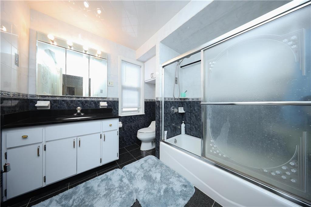 95-15 243rd Street Floral Park Floral Park NY 11001