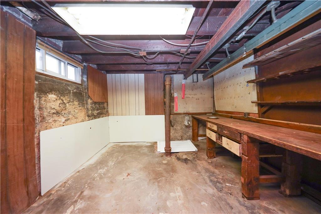 95-15 243rd Street Floral Park Floral Park NY 11001