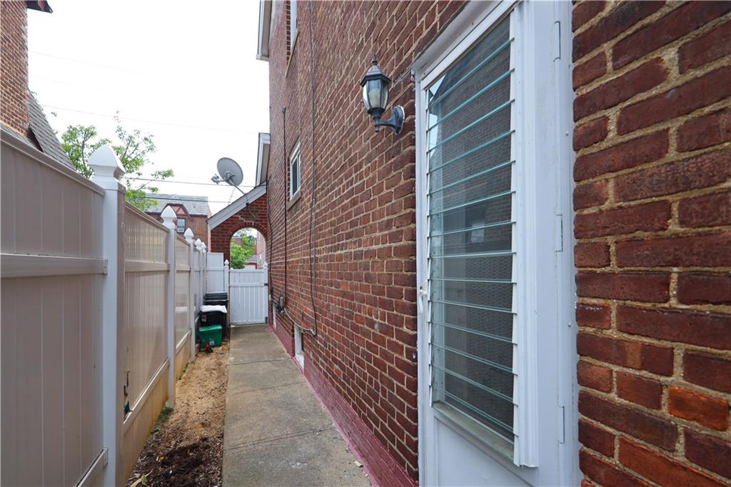 95-15 243rd Street Floral Park Floral Park NY 11001