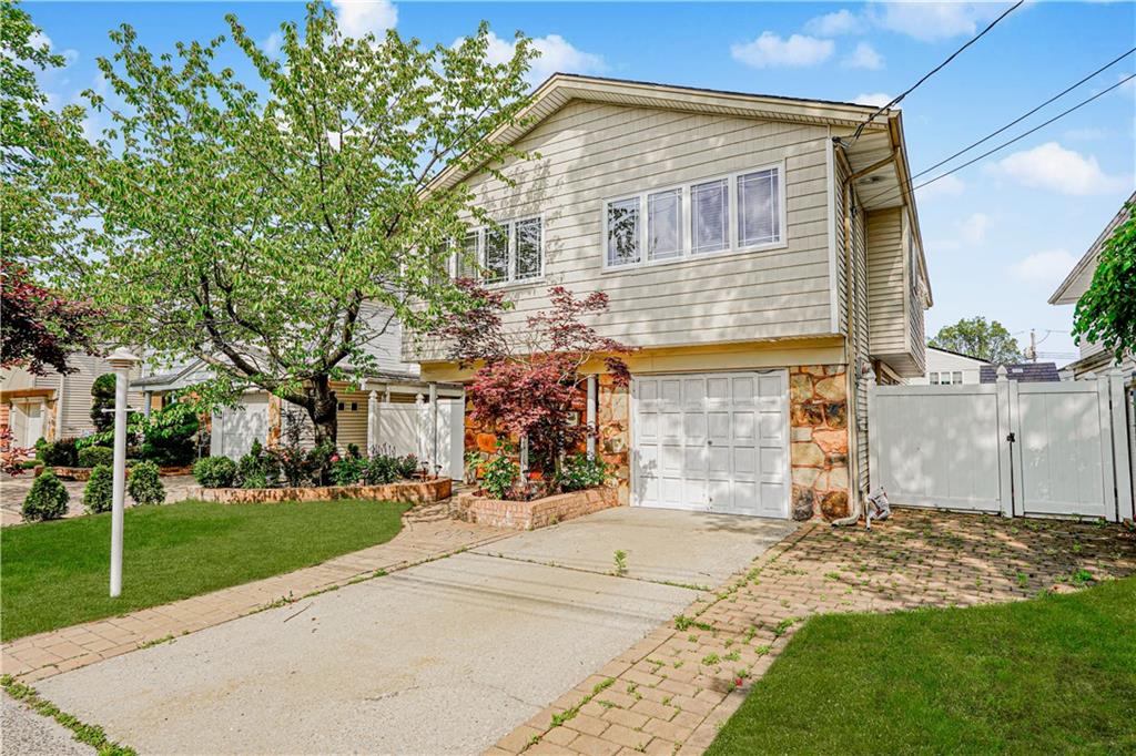15 Oliver Place Bulls Head Staten Island NY 10314