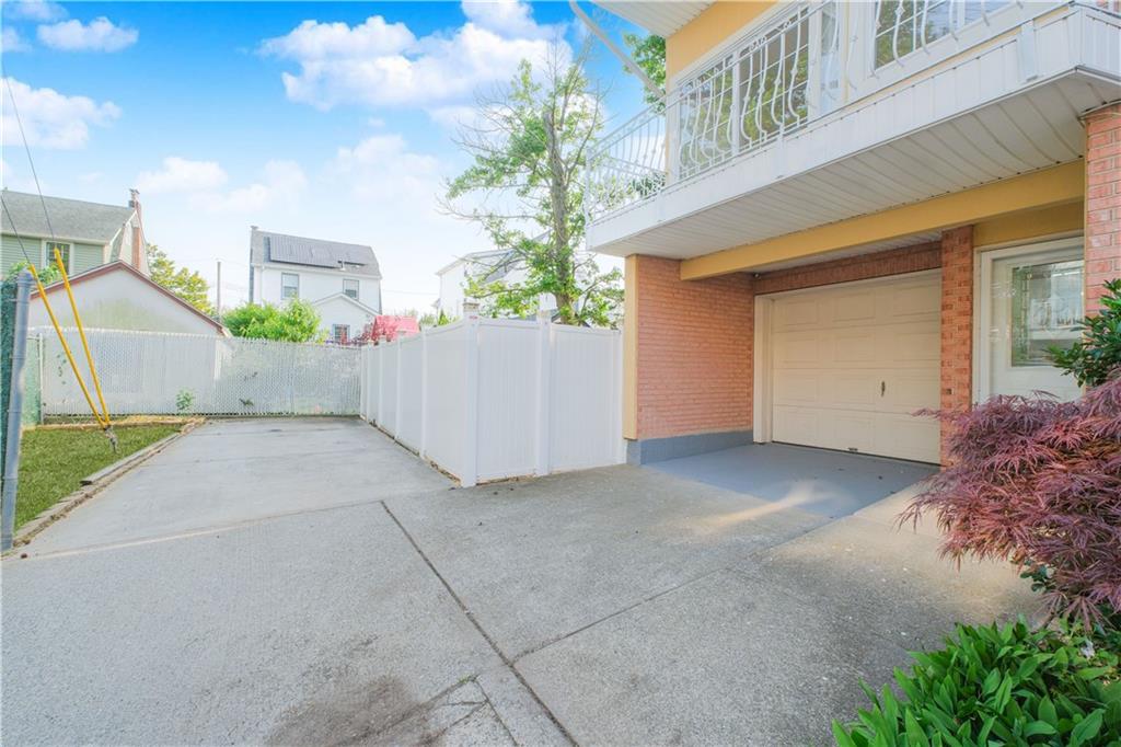 24 Ostrich Court Rossville Staten Island NY 10309