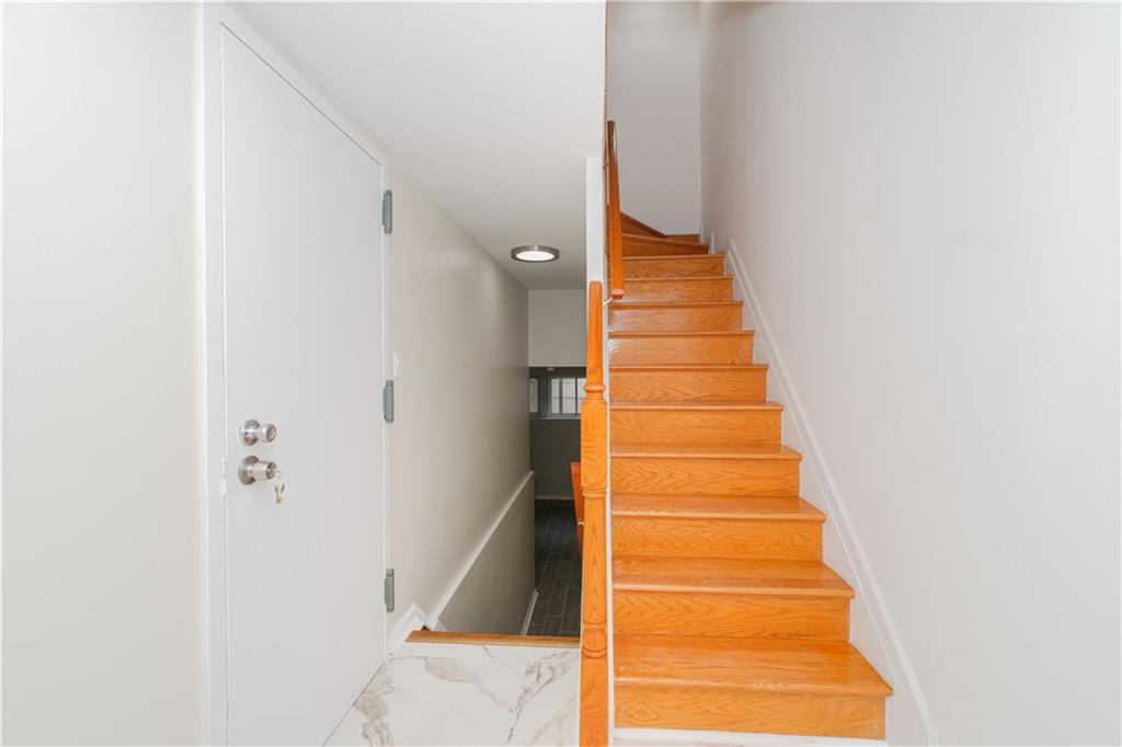 24 Ostrich Court Rossville Staten Island NY 10309