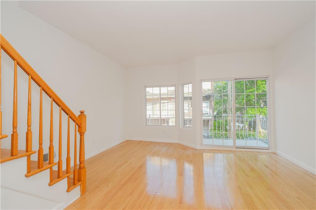 24 Ostrich Court Rossville Staten Island NY 10309
