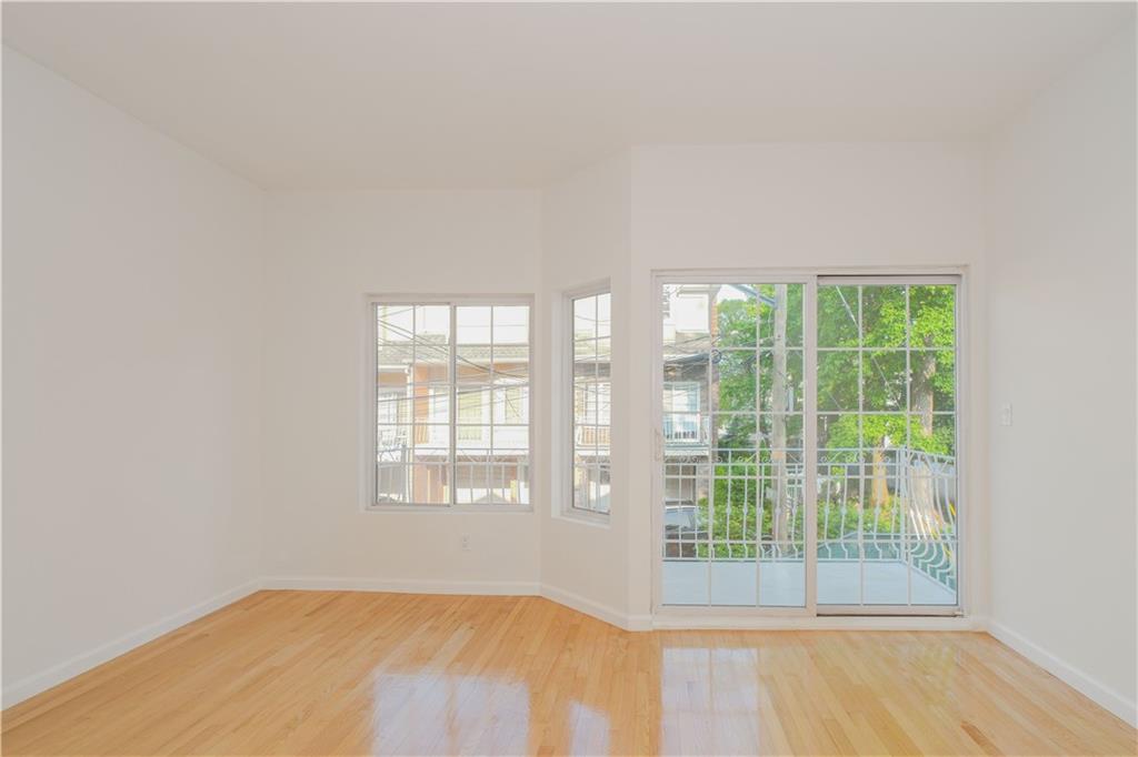 24 Ostrich Court Rossville Staten Island NY 10309