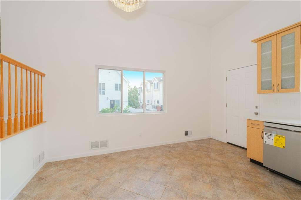 24 Ostrich Court Rossville Staten Island NY 10309