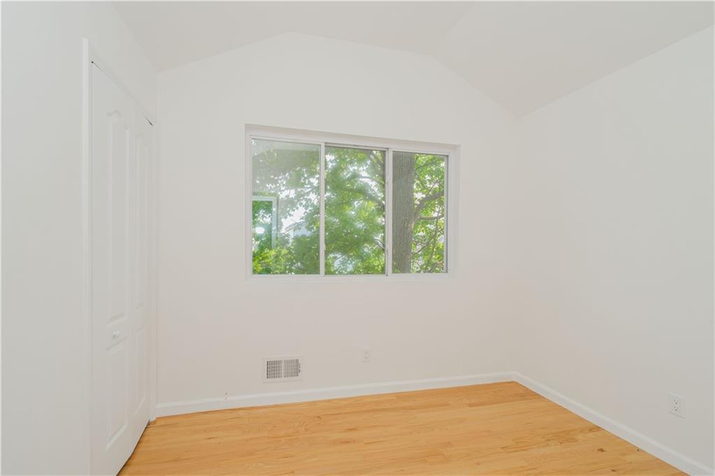 24 Ostrich Court Rossville Staten Island NY 10309