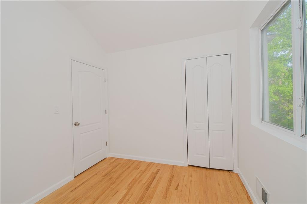 24 Ostrich Court Rossville Staten Island NY 10309