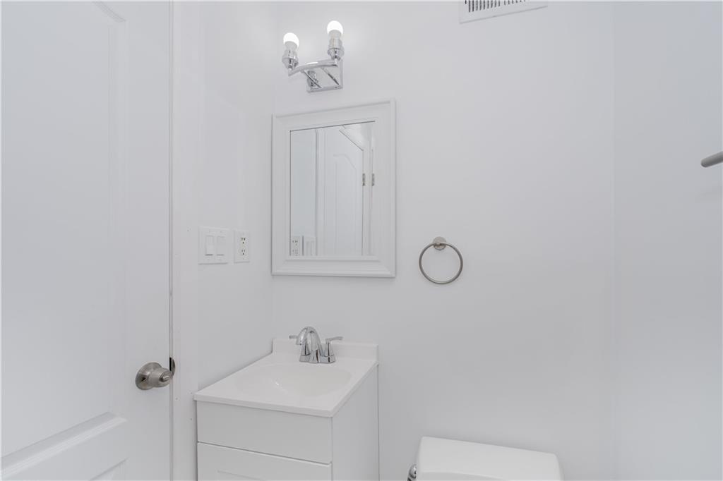 24 Ostrich Court Rossville Staten Island NY 10309