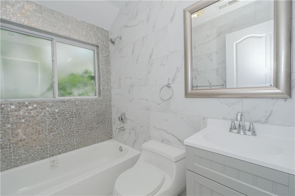 24 Ostrich Court Rossville Staten Island NY 10309