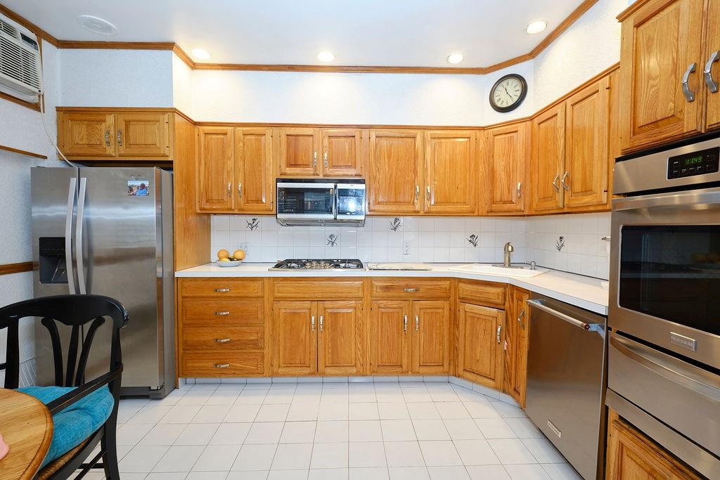 3043 Avenue Z Sheepshead Bay Brooklyn NY 11235