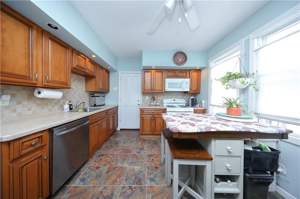 14 Joan Place Westerleigh Staten Island NY 10314