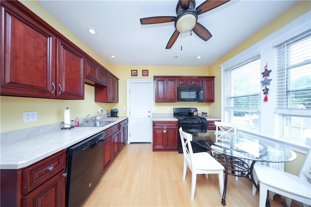 14 Joan Place Westerleigh Staten Island NY 10314