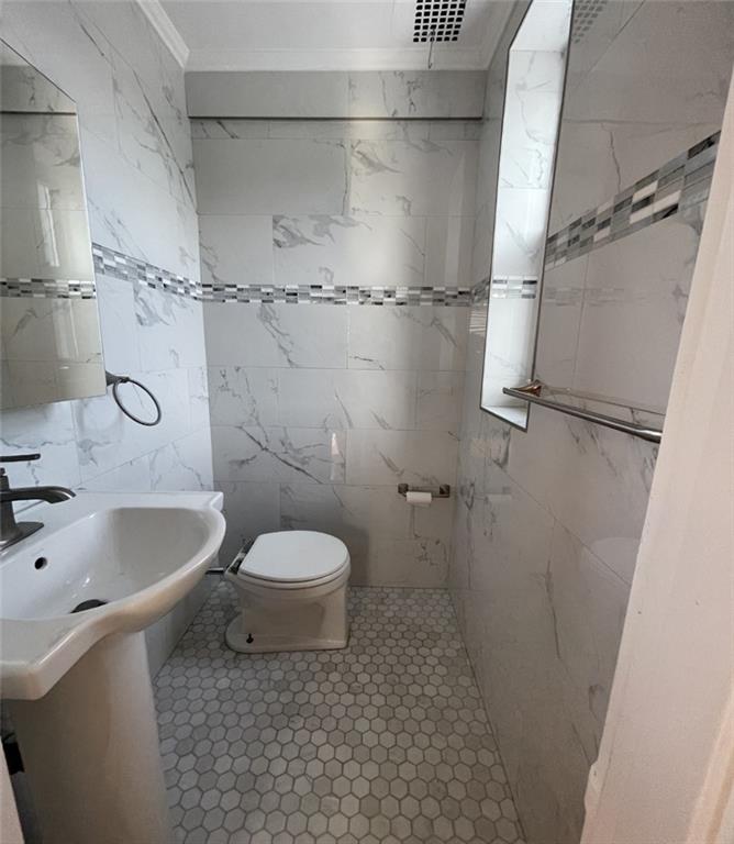 759 East 10th Street Midwood Brooklyn NY 11230