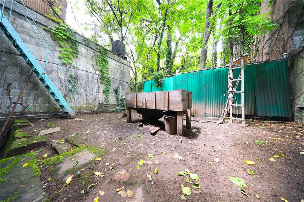 4518 11th Avenue Borough Park Brooklyn NY 11219