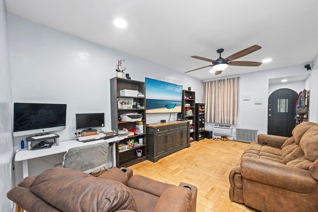 4105 Kings Hwy Flatlands Brooklyn NY 11234