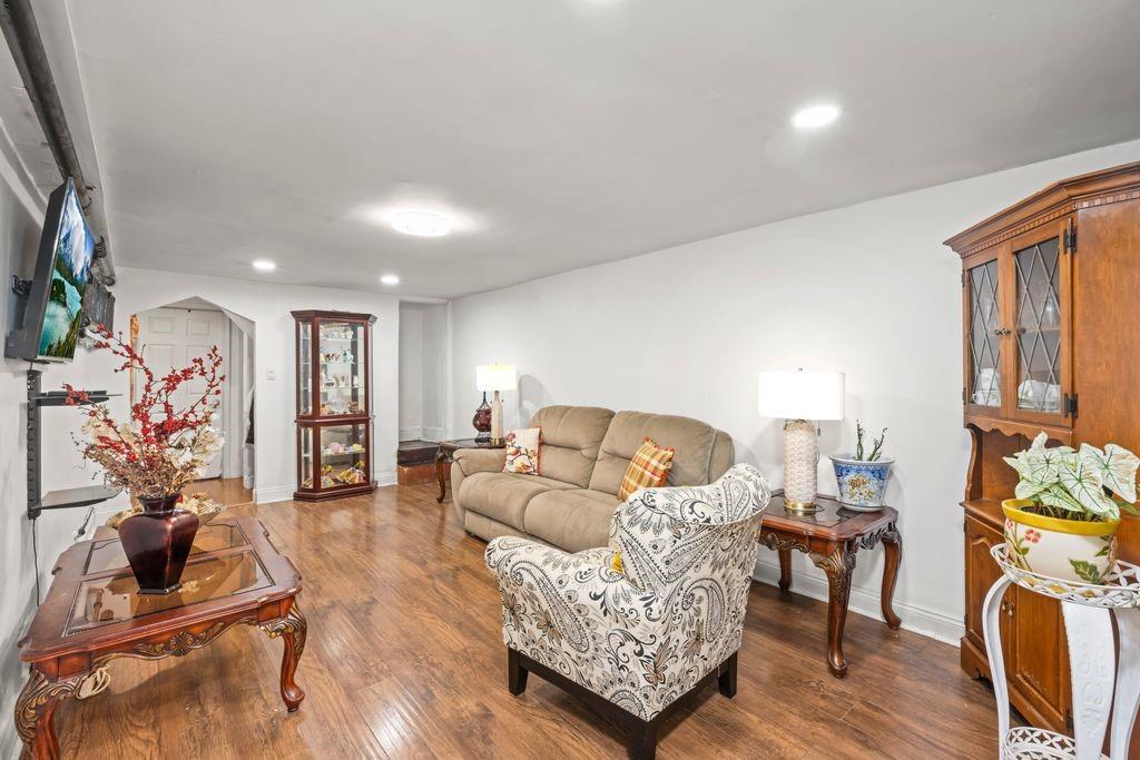 4105 Kings Hwy Flatlands Brooklyn NY 11234