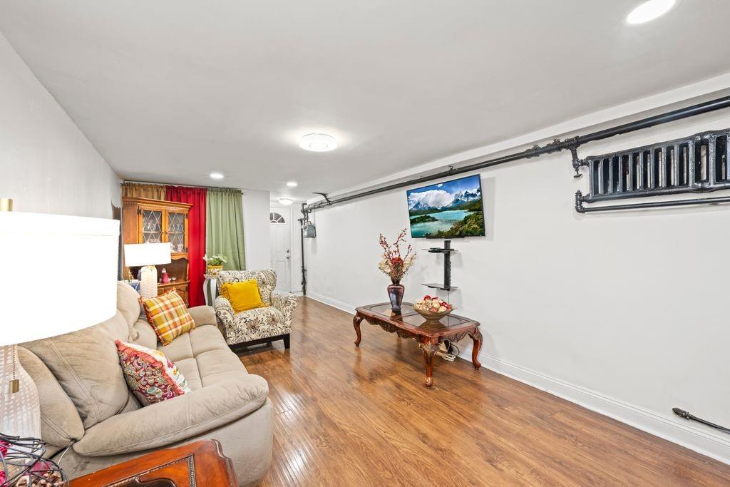 4105 Kings Hwy Flatlands Brooklyn NY 11234