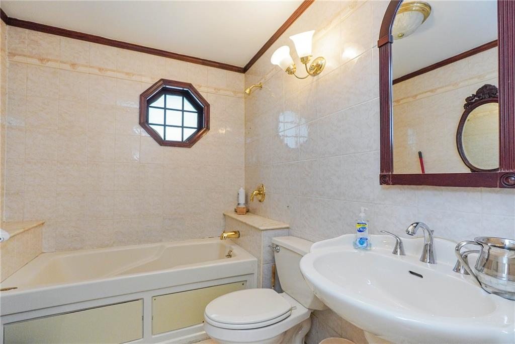 305 Avenue O Midwood Brooklyn NY 11230
