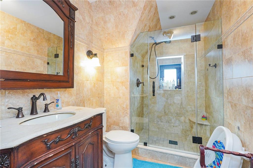 305 Avenue O Midwood Brooklyn NY 11230