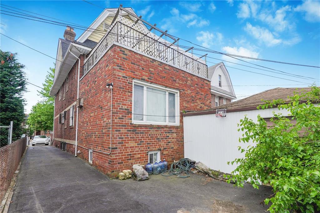 305 Avenue O Midwood Brooklyn NY 11230