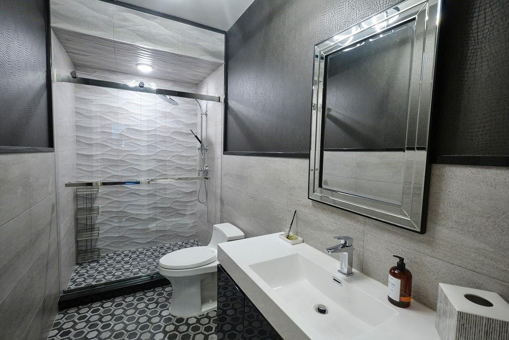185 Radcliff Road Grasmere Staten Island NY 10305