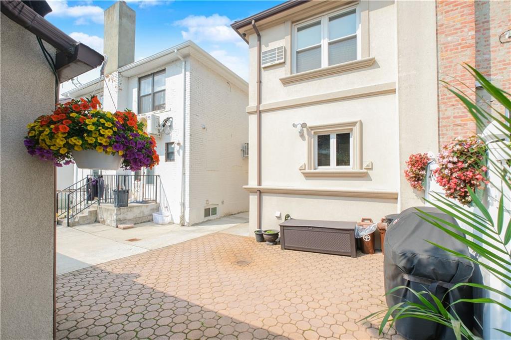 1042 76th Street Dyker Heights Brooklyn NY 11228
