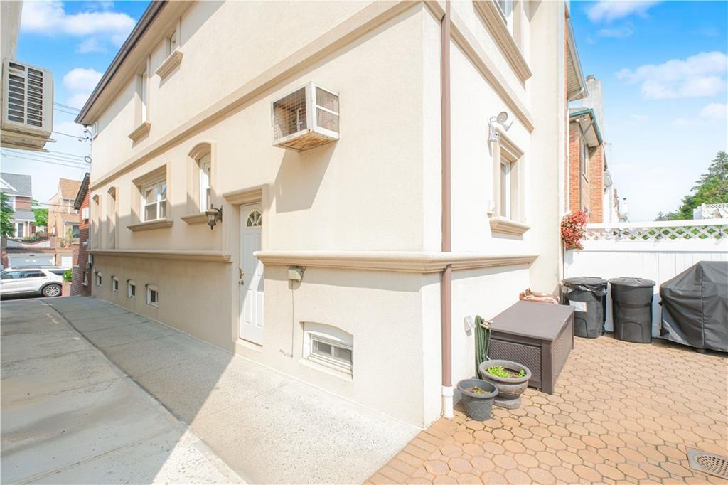 1042 76th Street Dyker Heights Brooklyn NY 11228