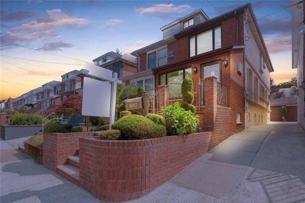 1042 76th Street Dyker Heights Brooklyn NY 11228