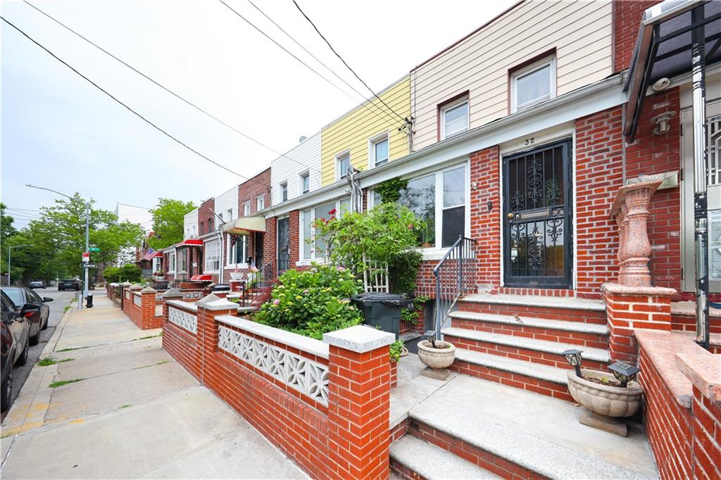 32 Gatling Place Dyker Heights Brooklyn NY 11209