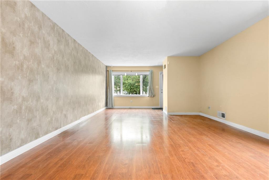 41 Bent Street Eltingville Staten Island NY 10312