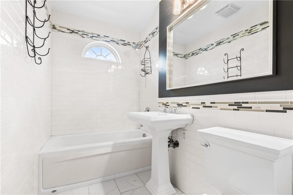 41 Bent Street Eltingville Staten Island NY 10312