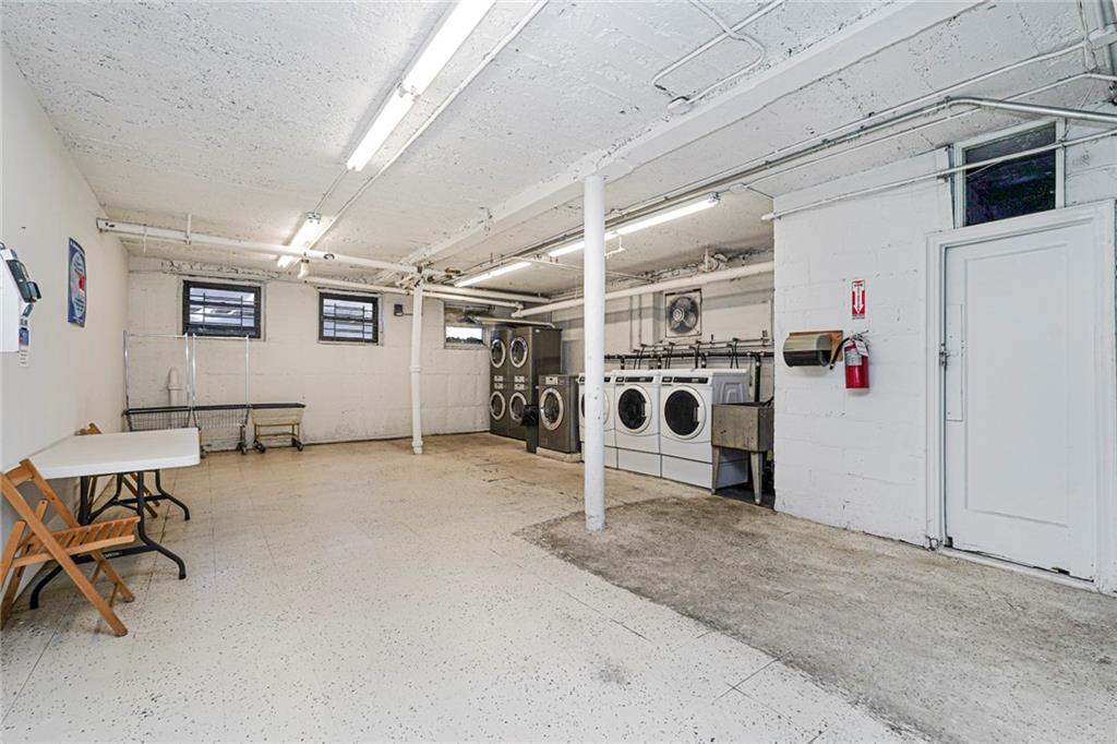 9524 Fort Hamilton Parkway Bay Ridge Brooklyn NY 11209