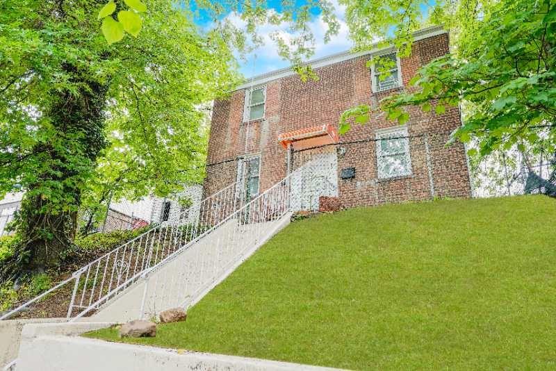 59 Park Hill Avenue Clifton Staten Island NY 10304