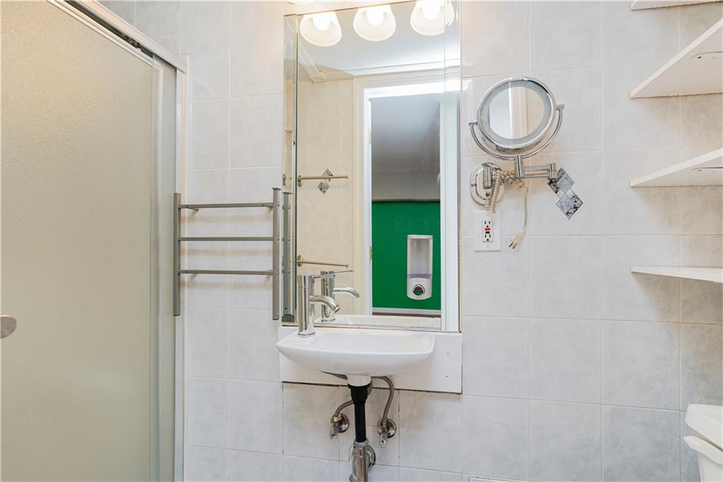 61 Avon Lane Westerleigh Staten Island NY 10314