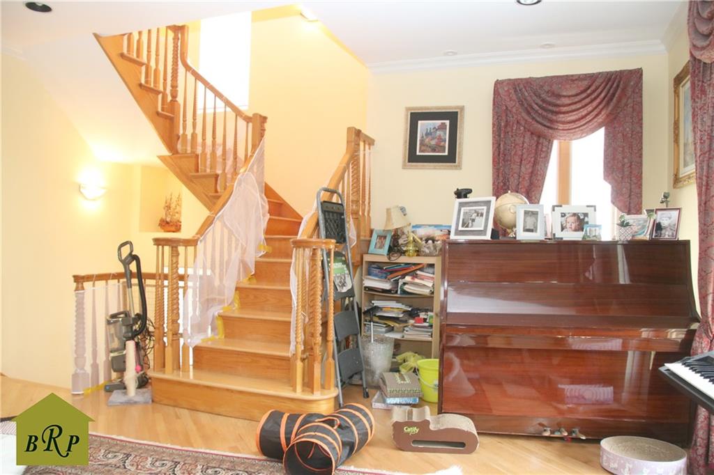 59 Bay 29th Street Bensonhurst Brooklyn NY 11214