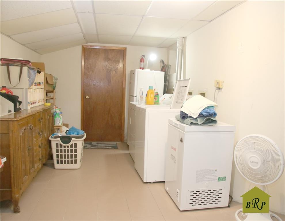 59 Bay 29th Street Bensonhurst Brooklyn NY 11214