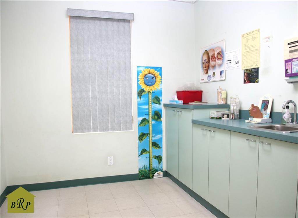 59 Bay 29th Street Bensonhurst Brooklyn NY 11214