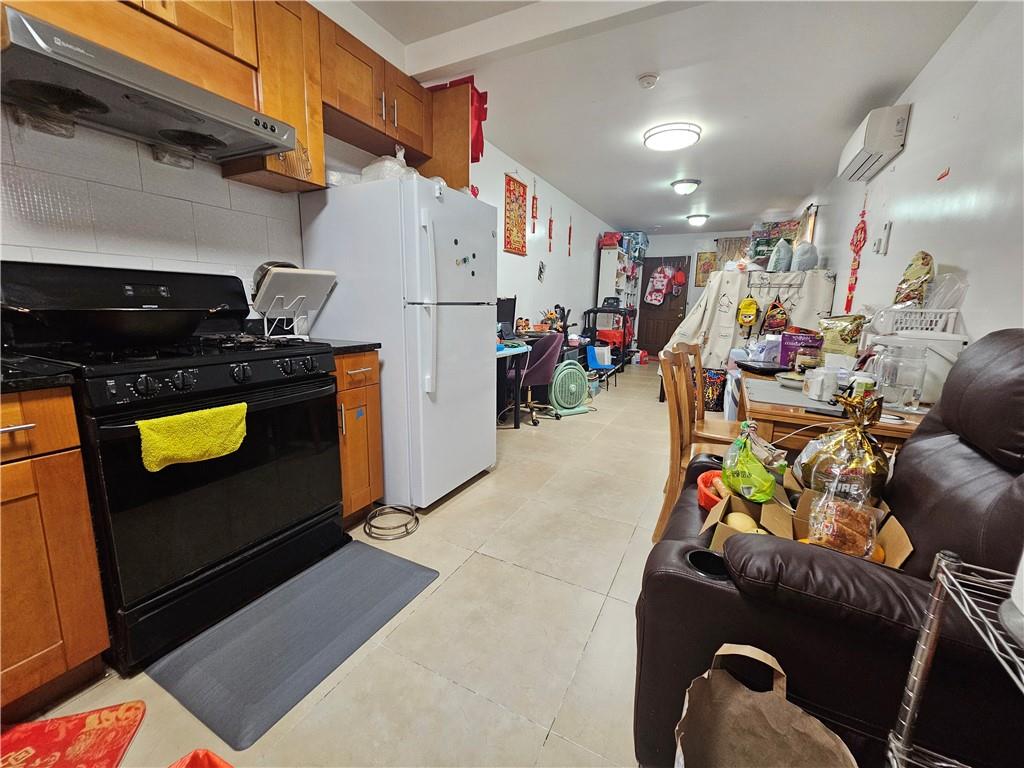 189 BAY 46 TH Street Bath Beach Brooklyn NY 11214