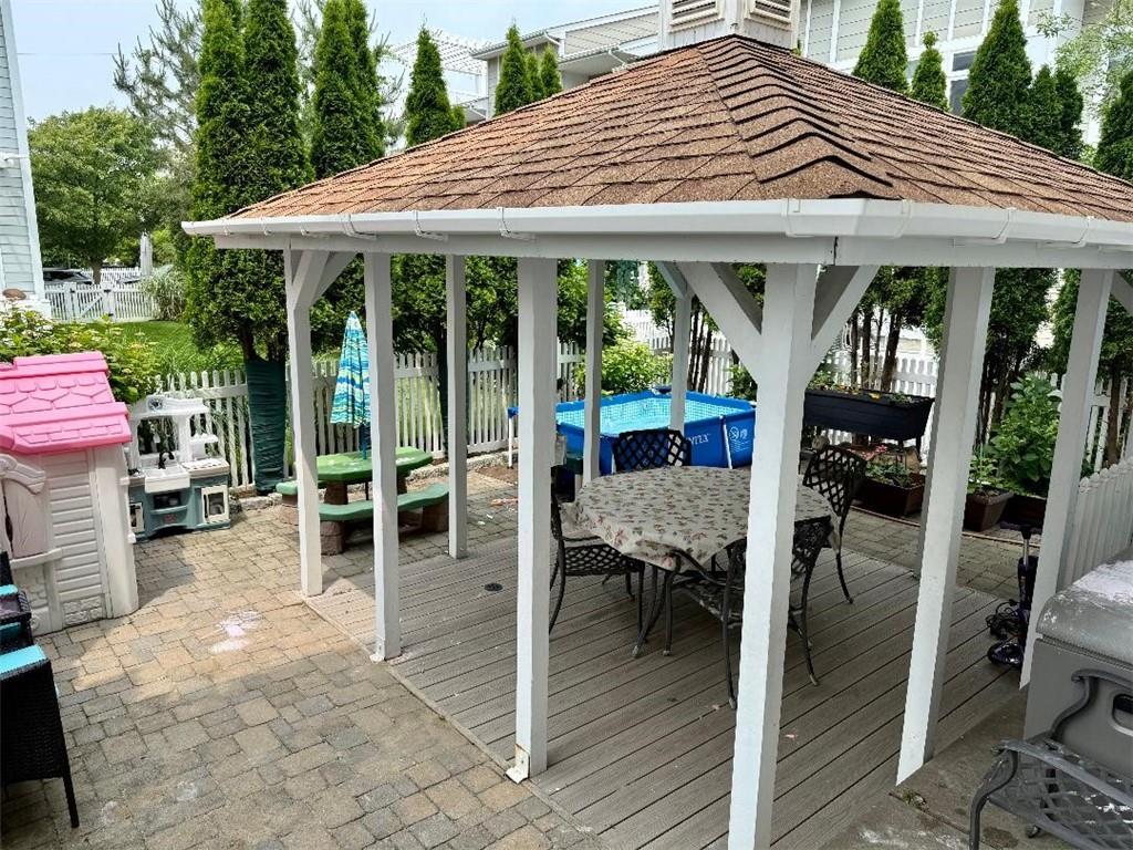 215 Beach Breeze Lane Arverne Queens NY 11692