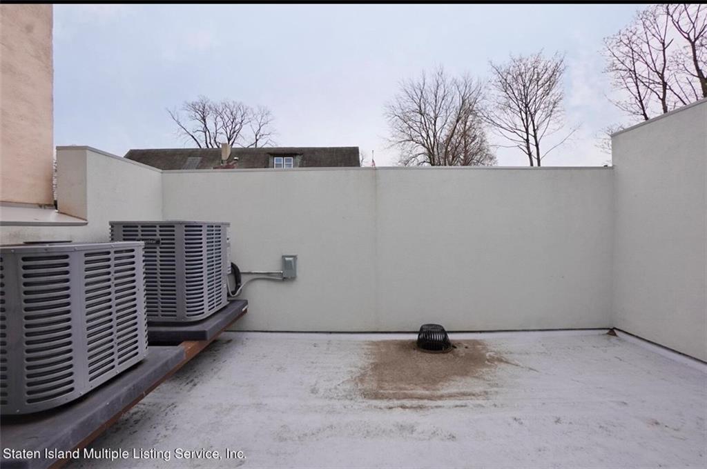 3018 Richmond Terrace Mariner's Harbor Staten Island NY 10303