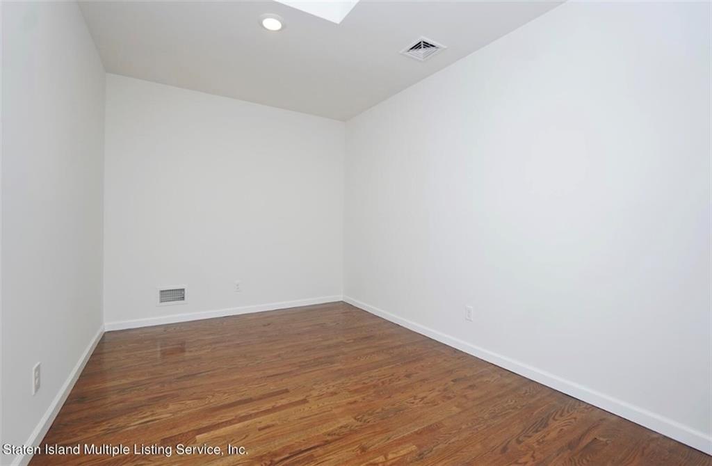 3018 Richmond Terrace Mariner's Harbor Staten Island NY 10303